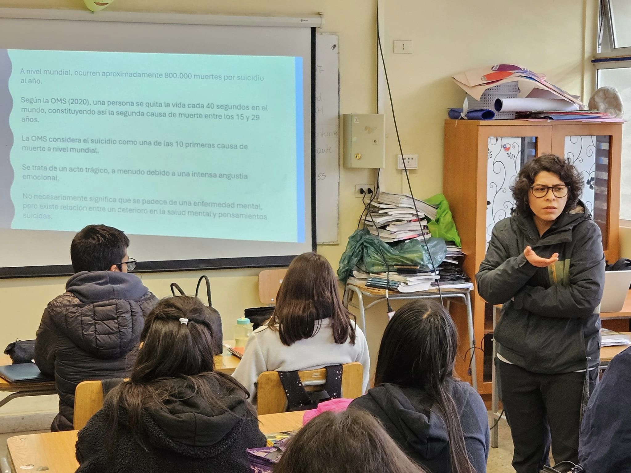 Hoy se realizó Charla de prevención del Suicidio a los 3° y 4° medio.