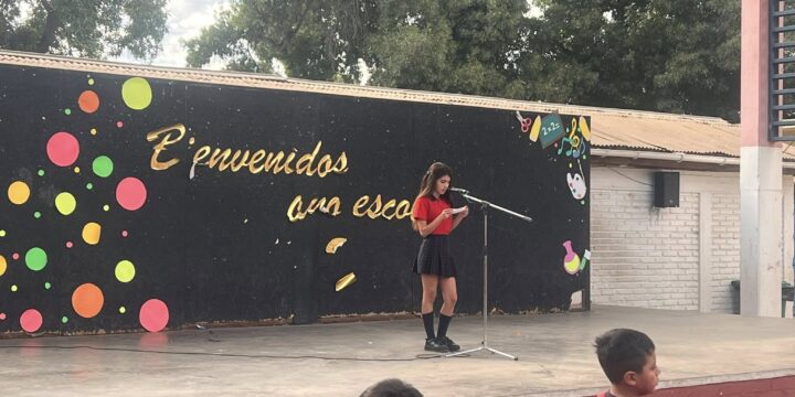 Compartimos imágenes del acto semanal realizado en nuestro establecimiento.